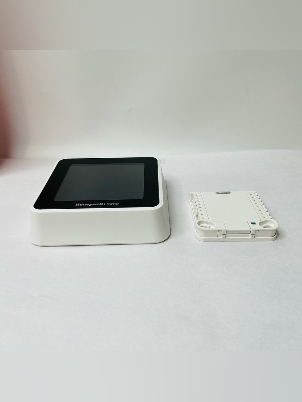 Honeywell Home T5 Wi-Fi Smart Thermostat - RTH8800WF - Picture 13 of 15